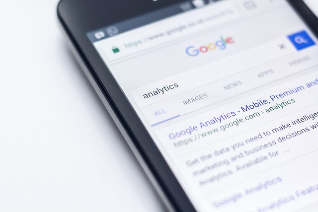 Comment fonctionne un moteur de recherche et pourquoi est-il indispensable en 2025 ?